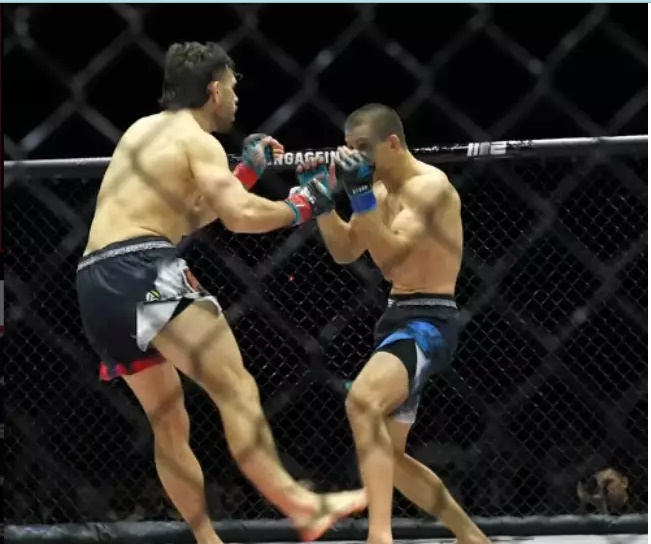 Vídeo: Lutador australiano quebra a perna em lesão parecida com a de Anderson Silva