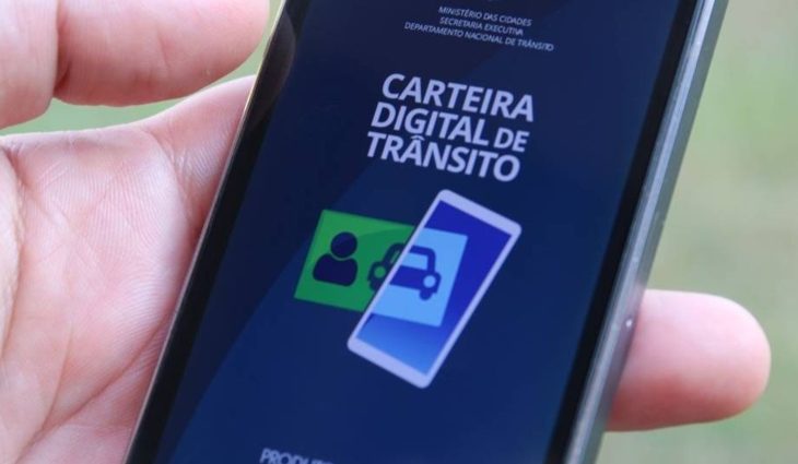 Detran-MS explica como obter a CNH e CRLV digital no mesmo aplicativo