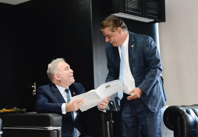 Senador Nelsinho Trad garante o asfalto na Capital e R$ 5,4 milhões para Saúde de MS