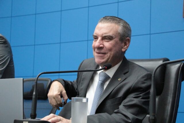 Paulo Corrêa pede vagas exclusivas para indígenas na CNH Social