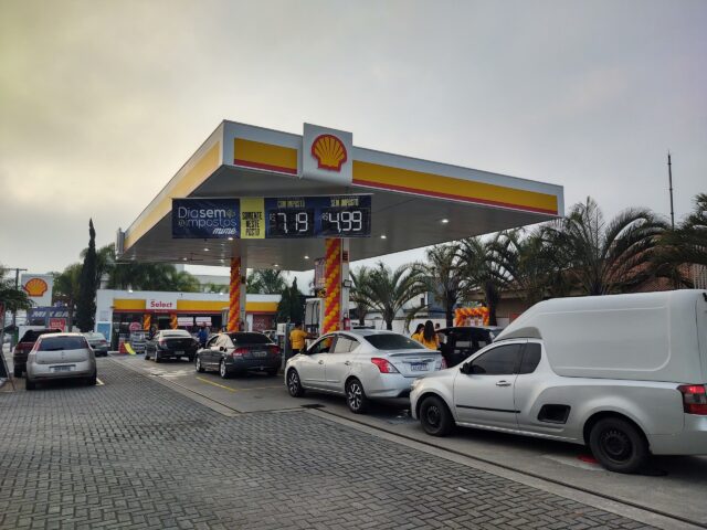 Mesmo com reajuste, posto de combustível vai ofertar gasolina a R$ 4,50 neste sábado