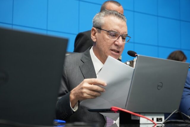 Por mais segurança, Paulo Corrêa solicita ponte de concreto no rio Dois Irmãos