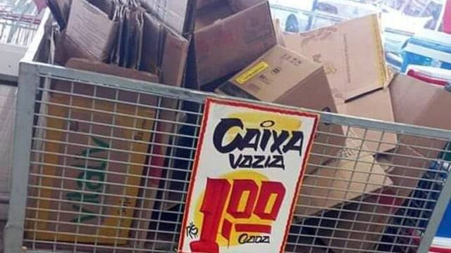 Supermercado cobra R$ 1 por caixa de papelão e imagem com anúncio viraliza