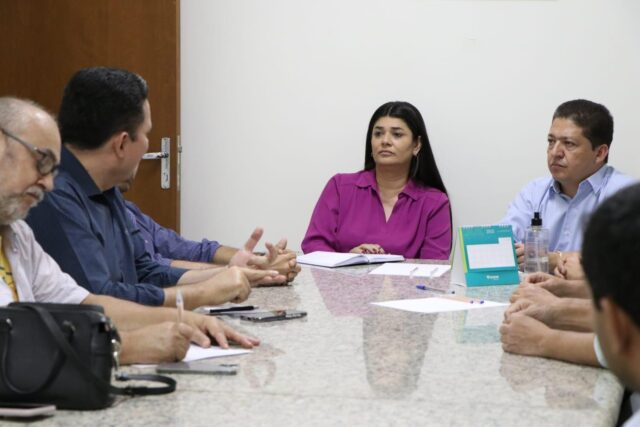 Rose Modesto se reúne com auditores fiscais e destaca a importância de governar para as pessoas  