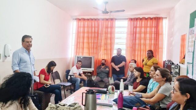 Senador Nelsinho Trad visita escola de aluna vencedora do prêmio Jovem Senador