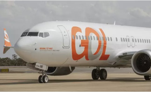 Vídeo: Avião arremete e evita colisão com outra aeronave em aeroporto de SP