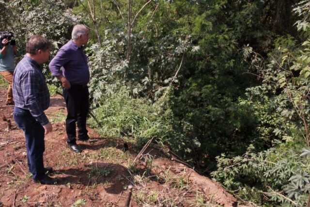 Governador autoriza obra para acabar com “buracão” em Coxim