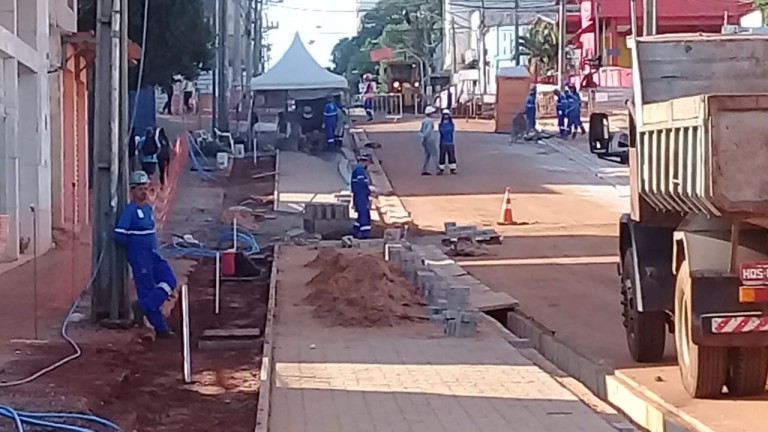Viraliza vídeo de motorista que implora pelo fim das obras em Campo Grande