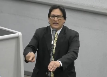 Vídeo: Tabosa: “Marquinhos é um pervertido sexual e devia entregar o celular a polícia”