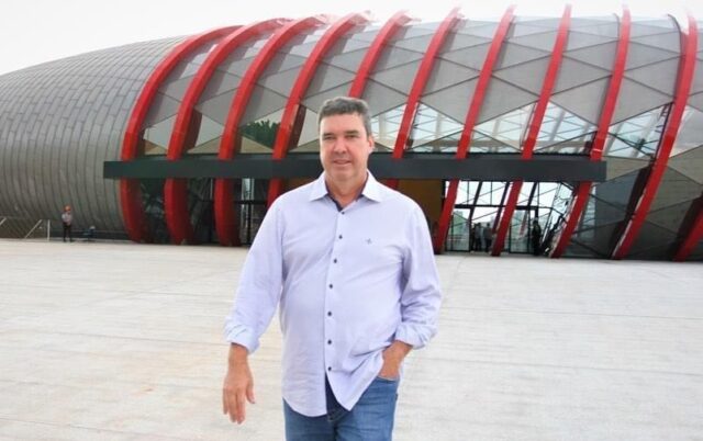 Com baixíssima rejeição, Eduardo Riedel assume o segundo lugar na disputa pelo Governo