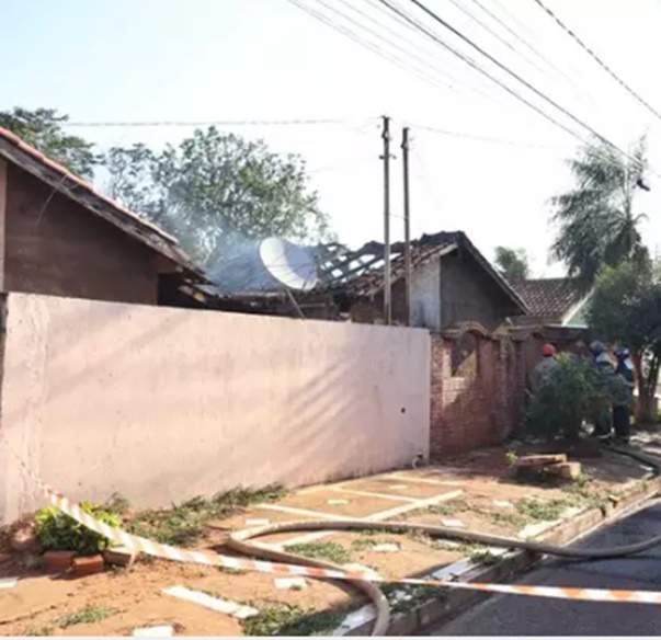 Benzedeira é encontrada morta em casa incendiada no São Jorge da Lagoa
