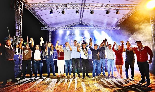 Riedel propõe uma política de paz e desenvolvimento para comunidade indígena de MS