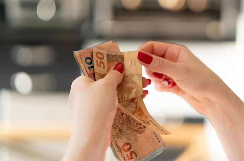 Governo paga servidores estaduais na próxima quinta