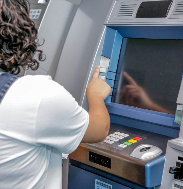 Estado paga salário dos servidores no sábado e injeta R$ 536,9 milhões na economia