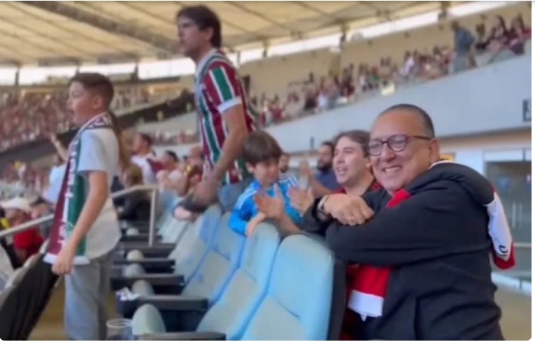 Vídeo: Galvão assiste a clássico no Maracanã e reação em gol do Fluminense viraliza