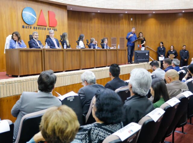 Eduardo Riedel reforça na OAB a importância da advocacia e seu apoio à categoria
