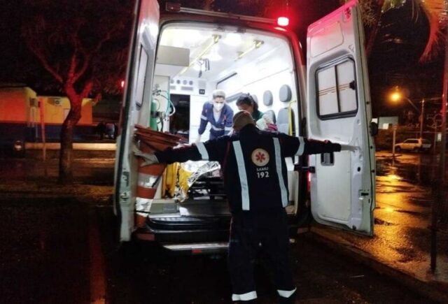 Crianças são atingidas por raio e levadas para hospital