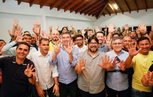 Aliados de Riedel prometem que não vão recuar ‘nem um milímetro’