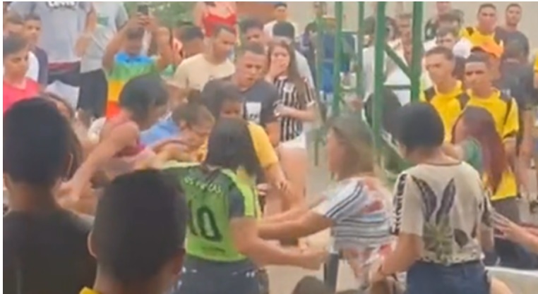 Vídeo: Briga generalizada em Bataguassu durante torneio de futebol