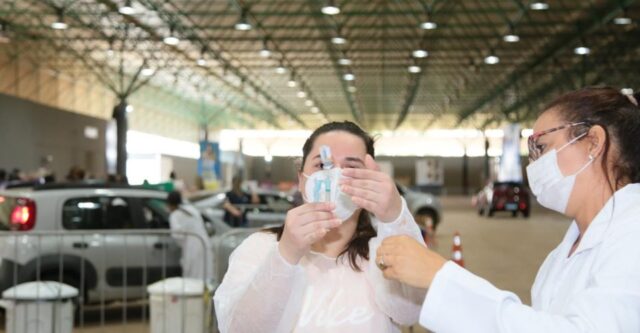 Covid: Idade é atualizada e 4° dose é liberada para pessoas com 25 anos ou mais