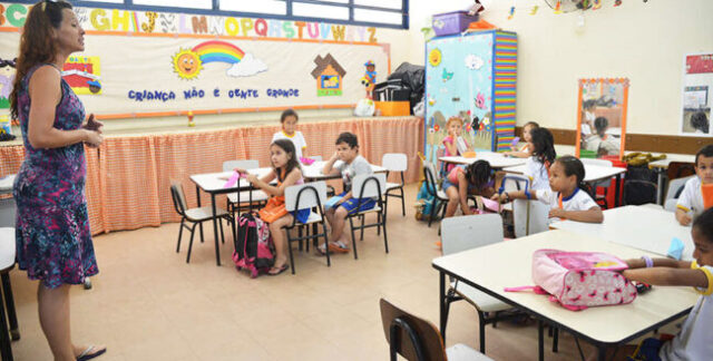 Mensalidades nas escolas variam até 436,38% em Campo Grande