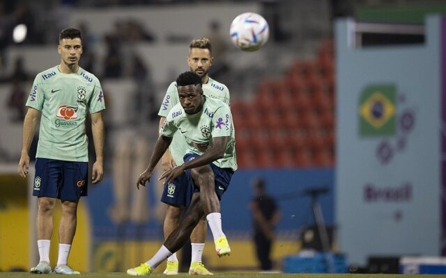 Copa do Mundo 2022: Com Vini Junior, Tite define time para estreia contra a Sérvia; veja a escalação