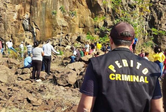 Pai de menina assassinada ao ser jogada de pedreira é achado morto no mesmo lugar