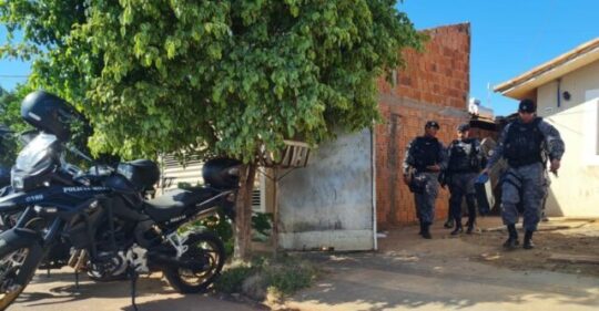 Vídeo: Duas pessoas são mortas após confronto com o Choque na Capital