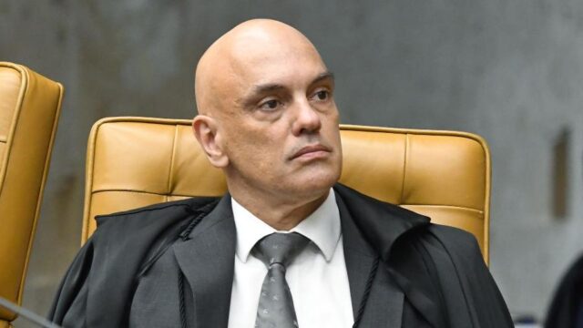 Moraes manda bloquear contas de empresários que financiam atos golpistas