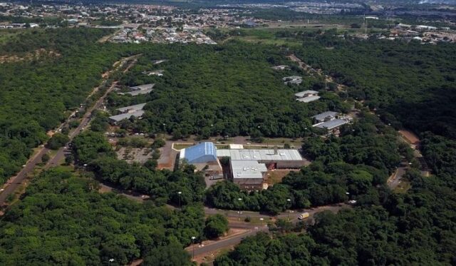 Governo terá horário de atendimento diferenciado nos dias de jogos do Brasil na Copa