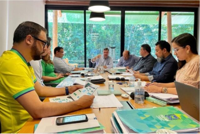 Riedel retorna aos trabalhos presenciais na equipe de transição