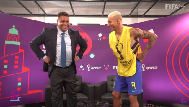 Vídeo: Richarlison se emociona e chora ao encontrar ídolo, Ronaldo Fenômeno