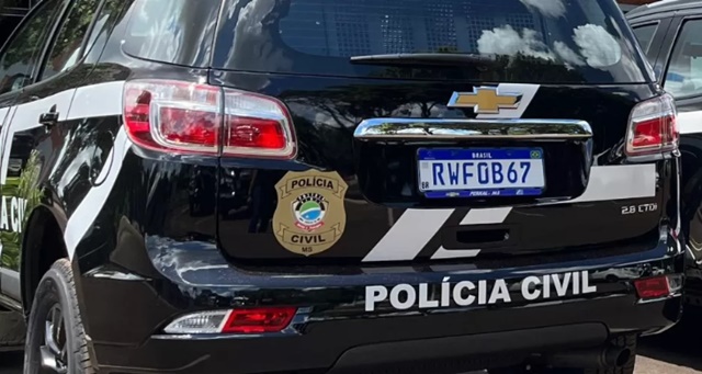 Homem é preso em flagrante após matar jovem e tentar queimá-lo