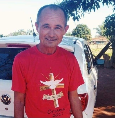 Homem ataca policial com facão e morre com dois tiros