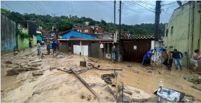 Sobe para 40 o número de mortos no litoral de SP