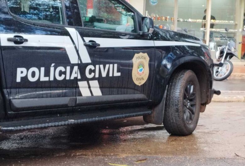 Dupla de moto invade joalheira e rouba cerca de R$ 500 mil em joias