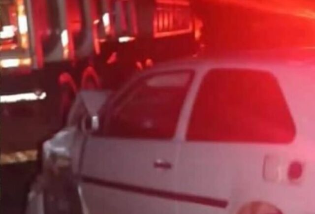 Idoso morre ao colidir carro contra caminhão parado na MS-339