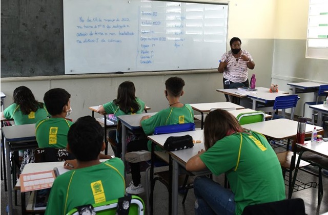 MS reajusta em 15% o valor do piso salarial dos professores