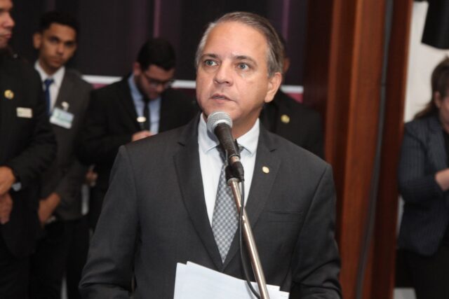 Oficializadas presidências de duas comissões permanentes da Assembleia