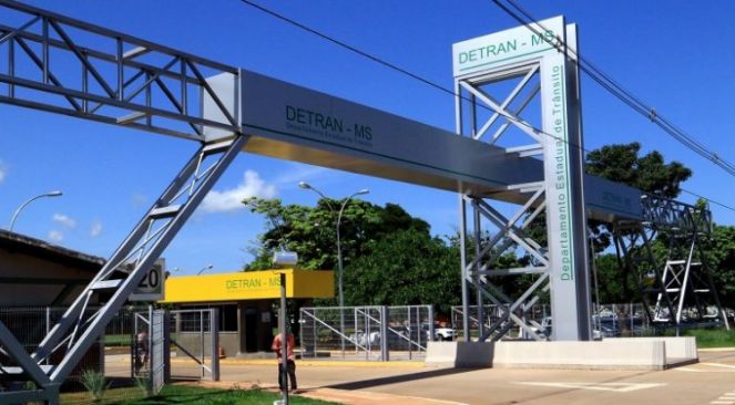 Detran faz alerta sobre falsa autoescola e site, criados para aplicar o golpe da CNH