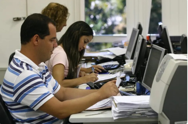 Servidores municipais terão 4 dias de folga na Páscoa