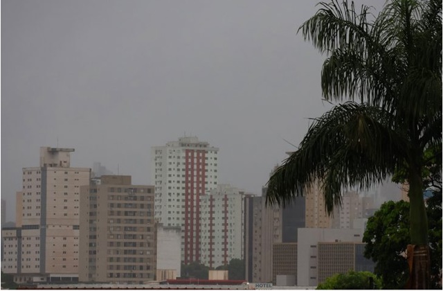 Frente fria atinge MS e afasta chuvas