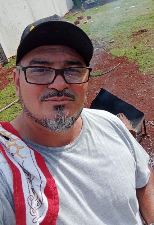 Motociclista morre após ser atingido por ônibus