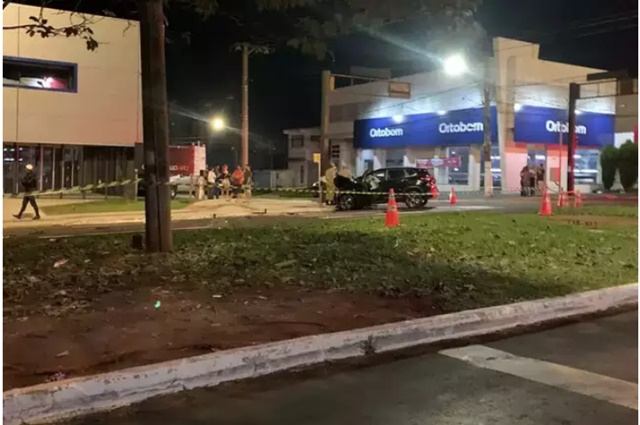 Vídeo mostra colisão entre carros que matou mulher na Av. Mato Grosso