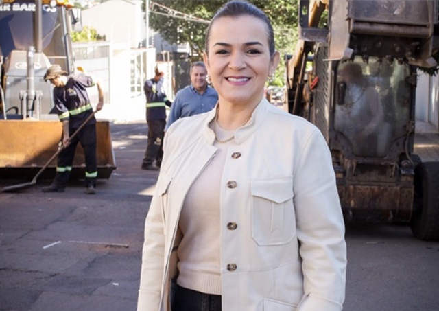 Adriane Lopes percorre regiões da cidade para vistoriar serviços de manutenção