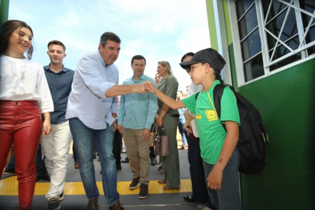 Rio Brilhante recebe R$ 13 milhões do governo para reforma de escolas e saneamento básico