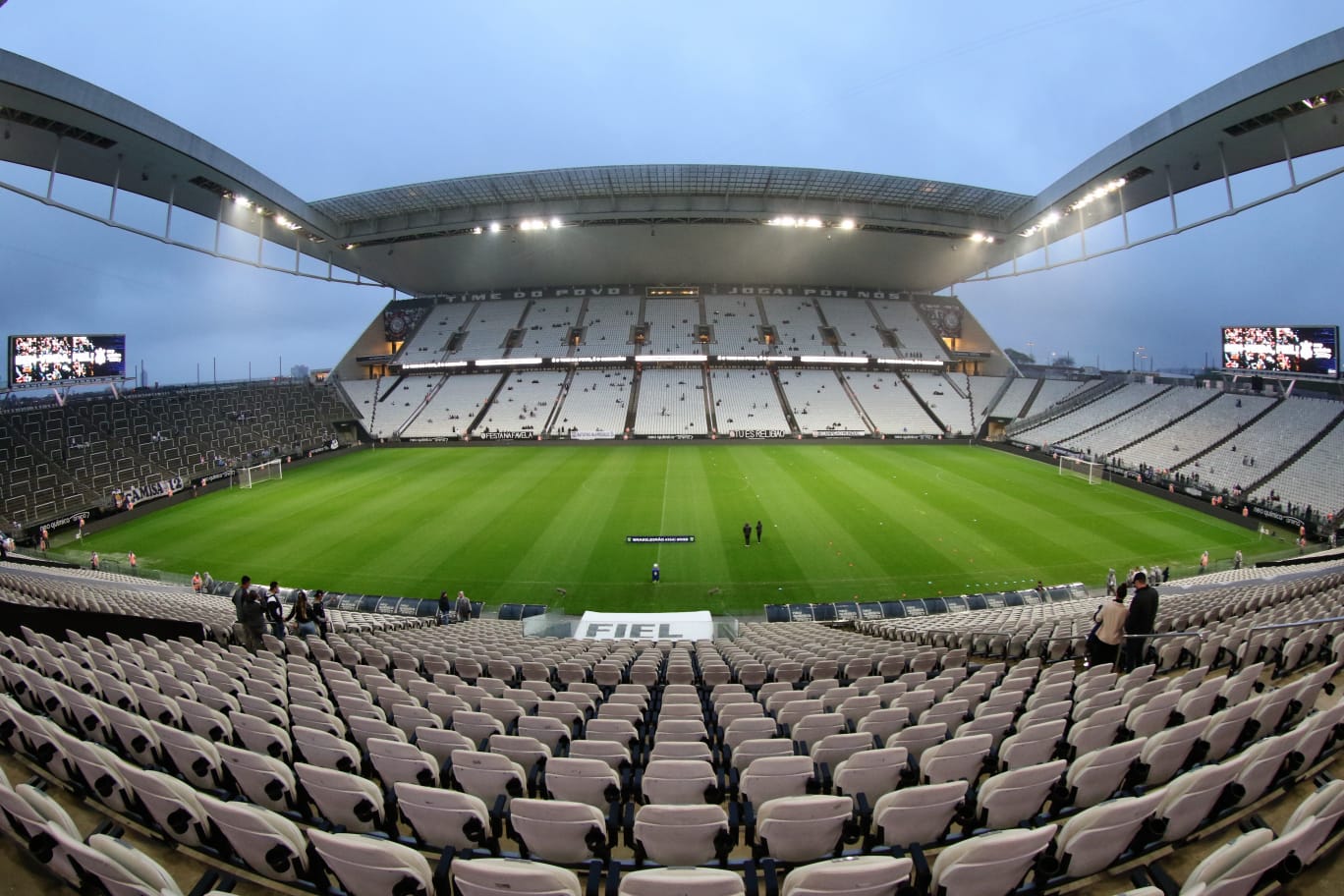 Empresário consegue na justiça bloqueio de R$ 12,4 milhões do Corinthians