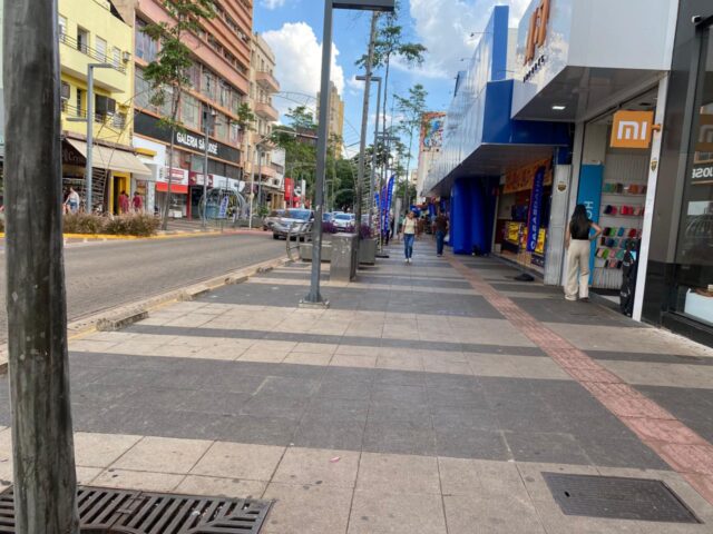 Comércio da Capital enfrenta perda de R$10 milhões por dia uma semana antes do Natal(Vídeo)